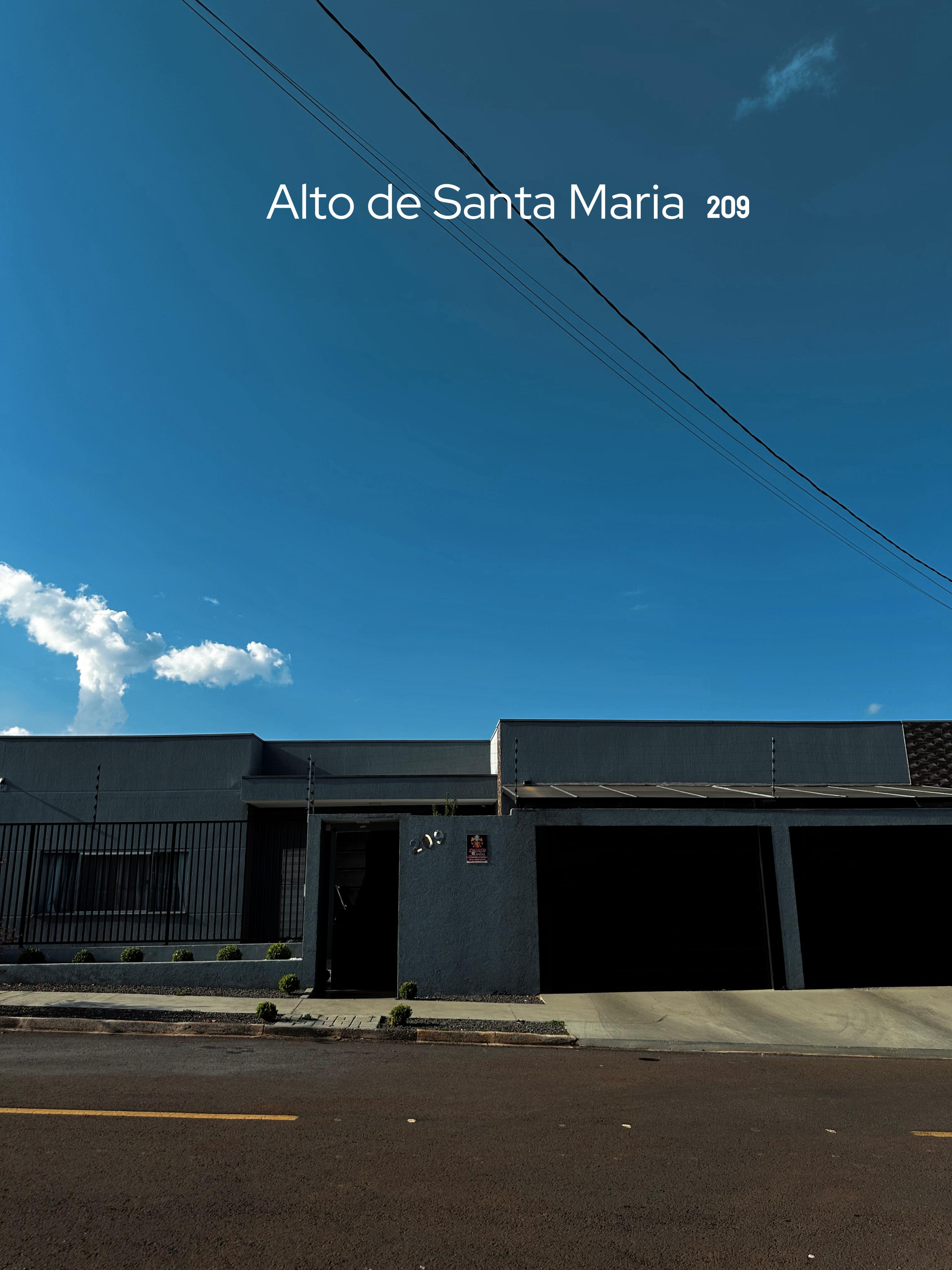Residência em alvenaria semimobiliada – Alto de Santa Maria